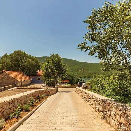 Sena - Private Pool, Sports Field, Bbq, Parking - Lovrec Holiday home *