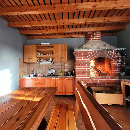 Holiday home Sena - Private Pool, Sports Field, Bbq, Parking - Lovrec