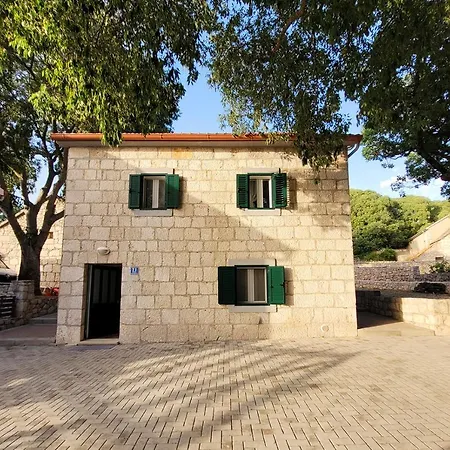 Sena- Private 5 Bedroom With Pool, Lovrec, Makarska