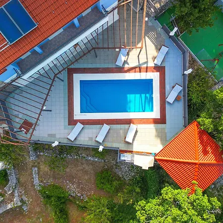Sena- Private 5 Bedroom With Pool, Lovrec, Makarska Opanci