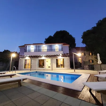 Sena- Private 5 Bedroom With Pool, Lovrec, Makarska Ferienhaus Opanci