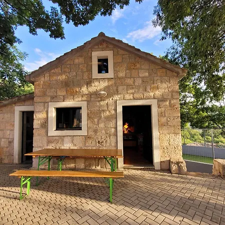 Sena- Private 5 Bedroom With Pool, Lovrec, Makarska Ferienhaus Opanci