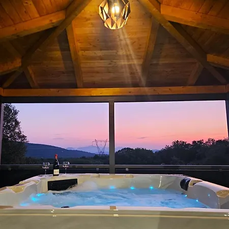 Ferienhaus Sena- Private 5 Bedroom With Pool, Lovrec, Makarska